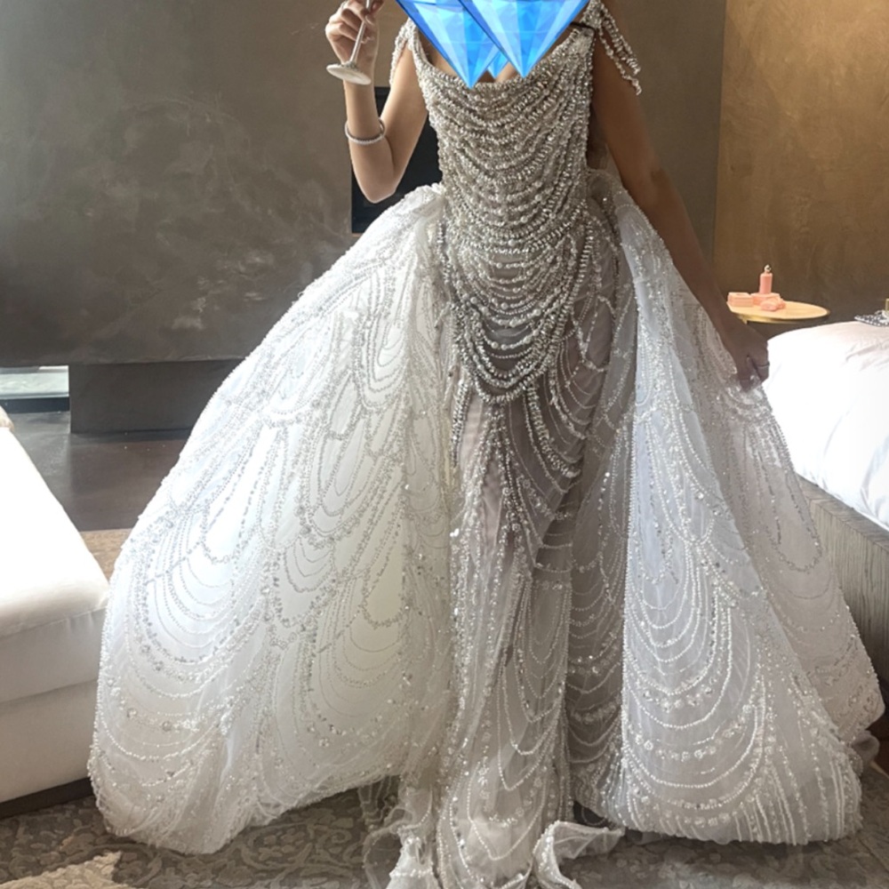 Celebrity Designer Lena Berisha Luxury Wedding dress pearl crystal Excelnt Sz 2.